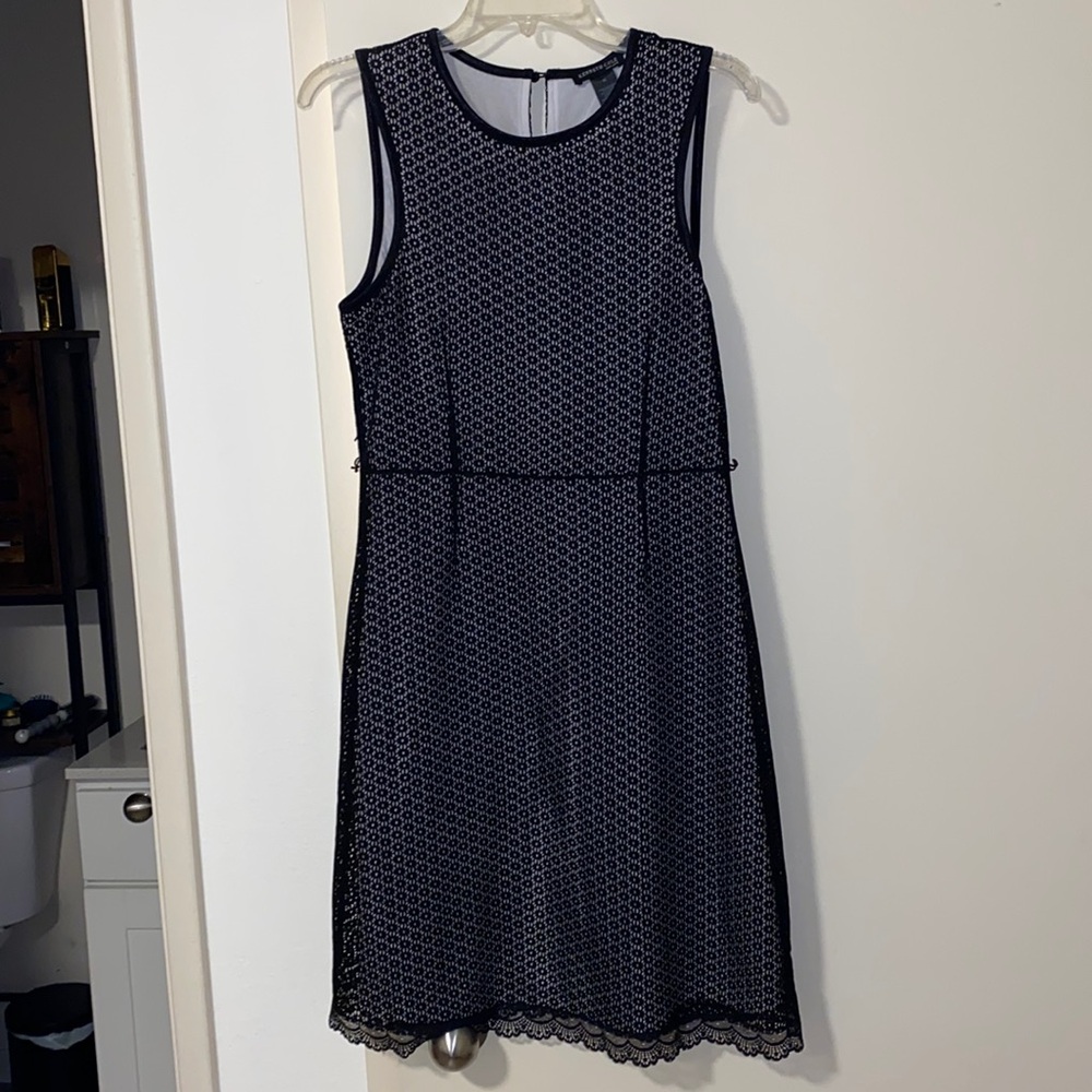 Kenneth Cole size M lace sleeveless midi dress